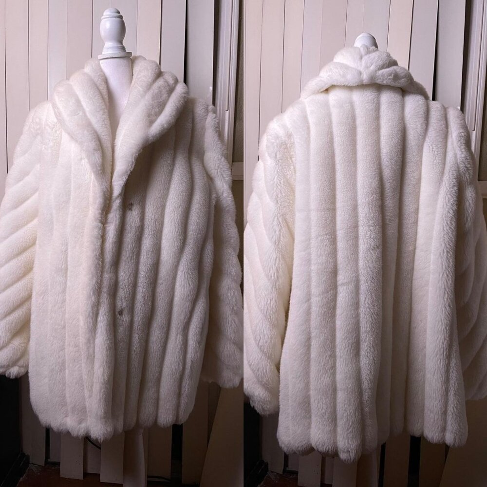 Monterey Luxurious White Fur Coat 1970's 1980's